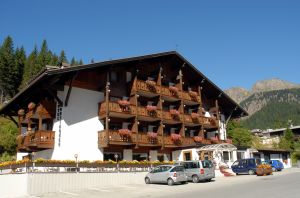 photogallery Hotel Orsingher, San Martino - famiglia Taufer